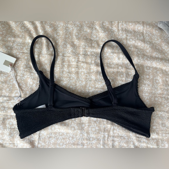 Good American Always Fits Bikini Top - Picture 3 of 3